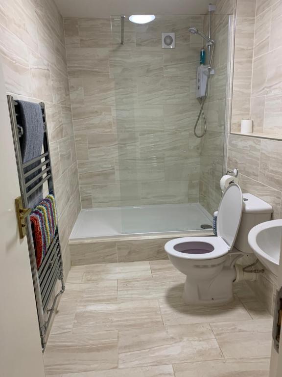 Alma Suite 2 room 3
